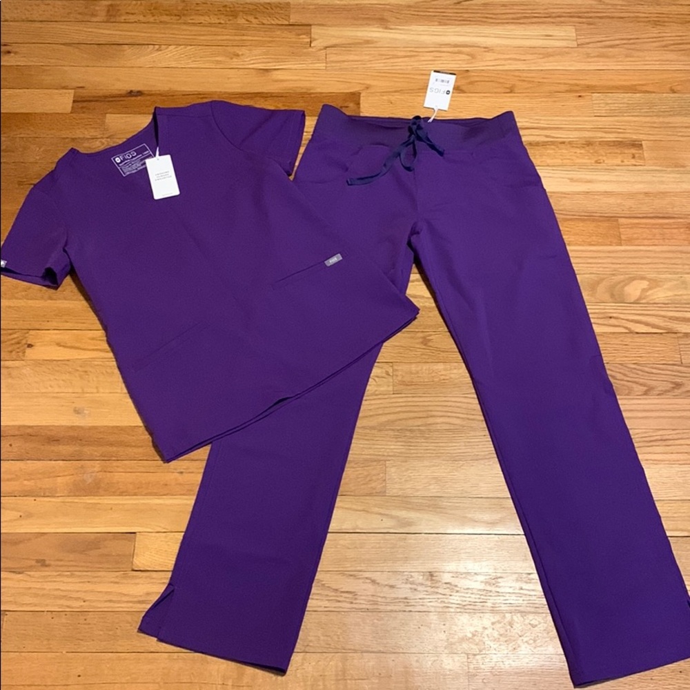 Figs scrub set